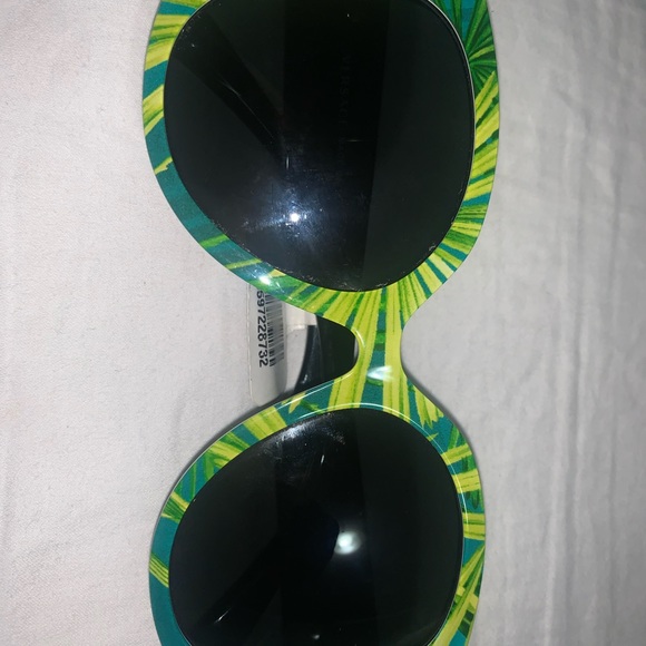 Versace sunglasses - Picture 4 of 6